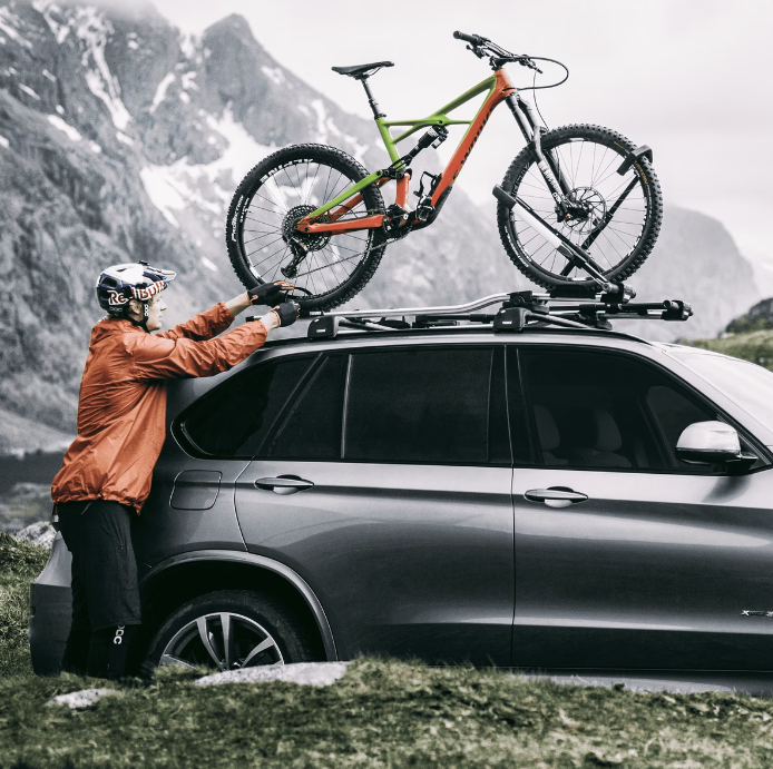 Suport auto pentru bicicleta THULE UpRide 599001, montare pe bare transversale, prindere de roti, greutate maxima suportata 20 kg