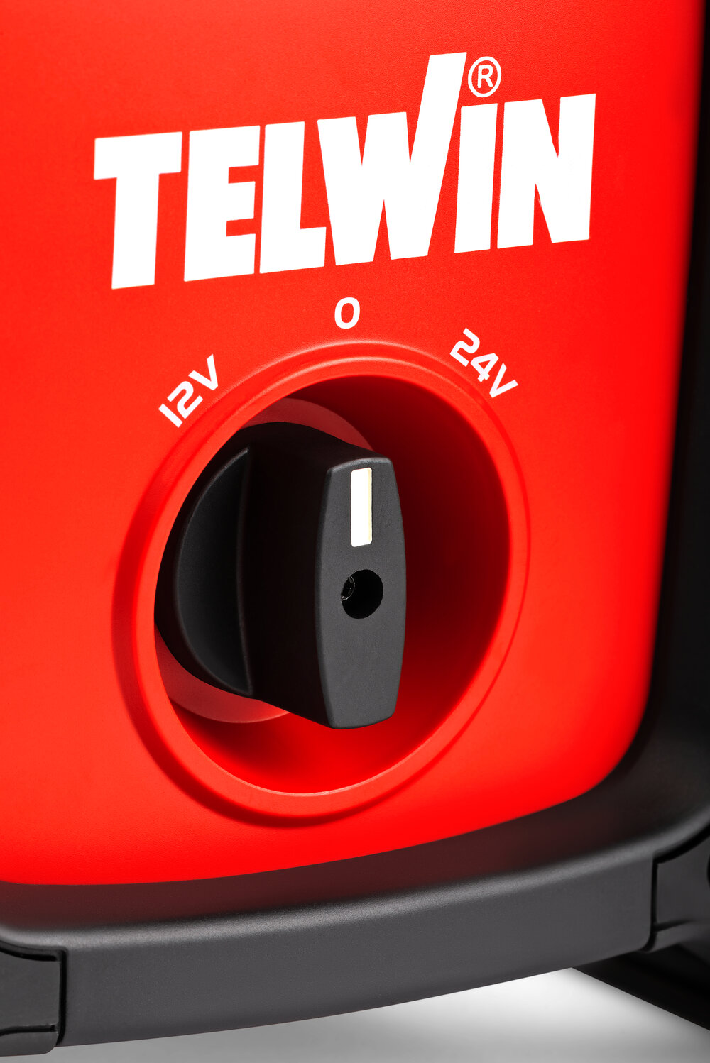Robot de pornire si tester TELWIN STARTZILLA 9024 XT 829525, 12/24V, curent de pornire 9000 A, 31200 mAh