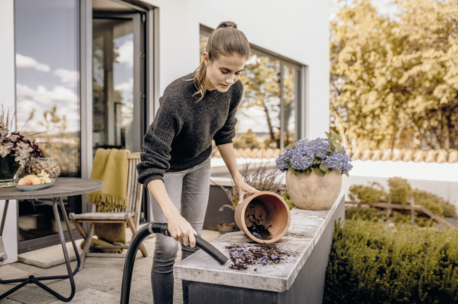 Aspirator multifunctional umed-uscat KARCHER WD 3 V-17/4/35, 1000 W, rezervor 17 litri, furtun 3.5 metri, duza auto, duza pentru spatii inguste