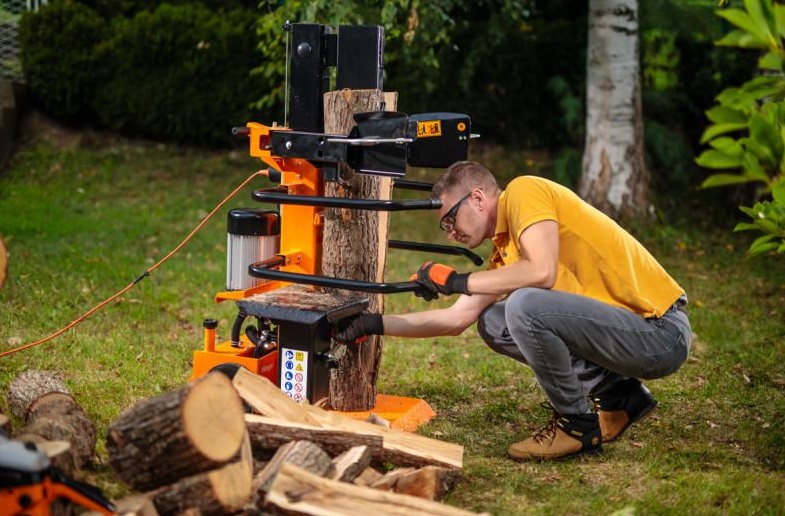 Despicator de lemne vertical VILLAGER VLS 8T 107 079895, motor electric 3150 W, forta 8 tone, lungime bustean 107 cm, diametru bustean 8 - 35 cm