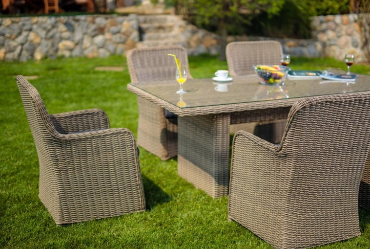 Masa de terasa din ratan VILLAGER SICILY 060356, blat din sticla securizata 5 mm, 200x100x75 cm, bej