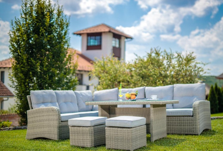 Set mobilier de gradina VILLAGER TOUAREG 060377, coltar 187/180x85x80 cm, 2 x tabureti 40x40x32 cm, masa 130x75 cm, bej/gri
