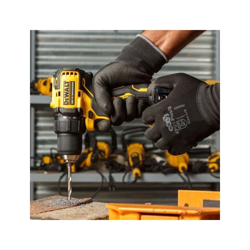 Masina de gaurit cu percutie DEWALT DCD708P3T, 65 Nm, 1650 rpm, 3 x acumulatori Li-Ion XR 18V, 5 Ah, cutie TSTAK