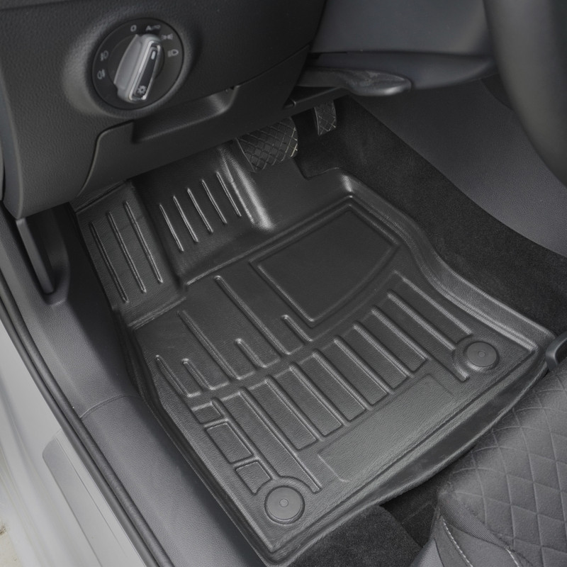 Set covorase auto din cauciuc UMBRELLA 109753, negru, pentru Volkswagen Touran II, 2015-