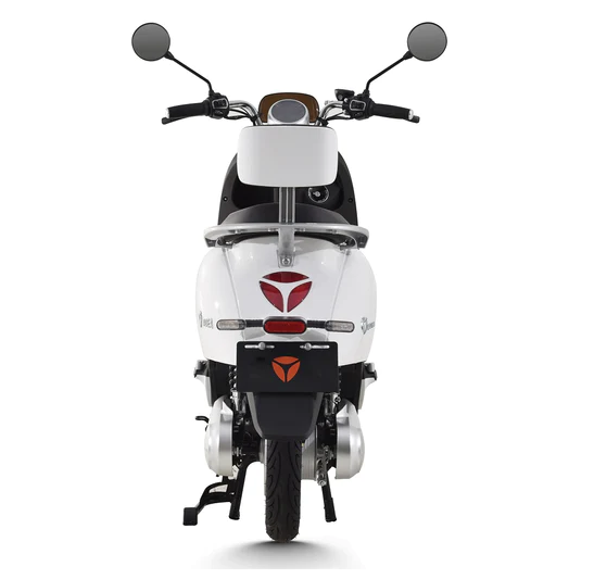 Scuter electric YADEA M6 079991, far LED, acumulator Graphene 72 V, 26 Ah, autonomie 90 km, viteza maxima 45 km/h, capacitate maxima incarcare 150 kg, alb