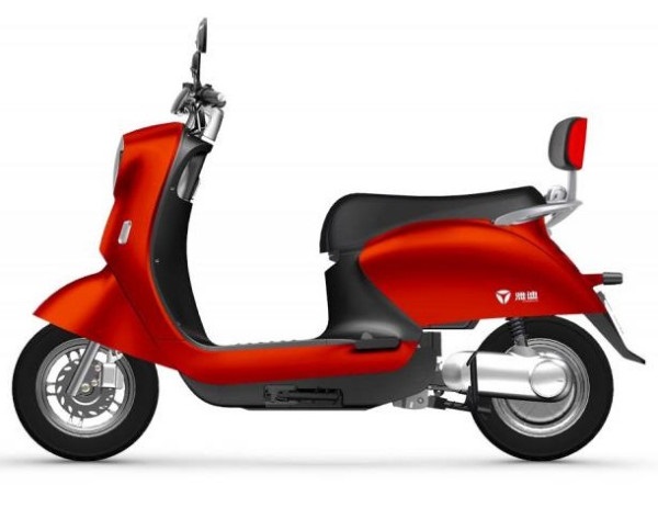 Scuter electric YADEA M6 079992, far LED, acumulator Graphene 72 V, 26 Ah, autonomie 90 km, viteza maxima 45 km/h, capacitate maxima incarcare 150 kg, rosu