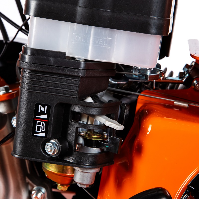 Motocultor DETOOLZ DZ-MT1002-S001-G01, motor benzina 4T, 212 CC, 8 CP, 3 viteze, latime lucru 85 cm, adancime lucru 29 cm, pornire manuala, fara roti