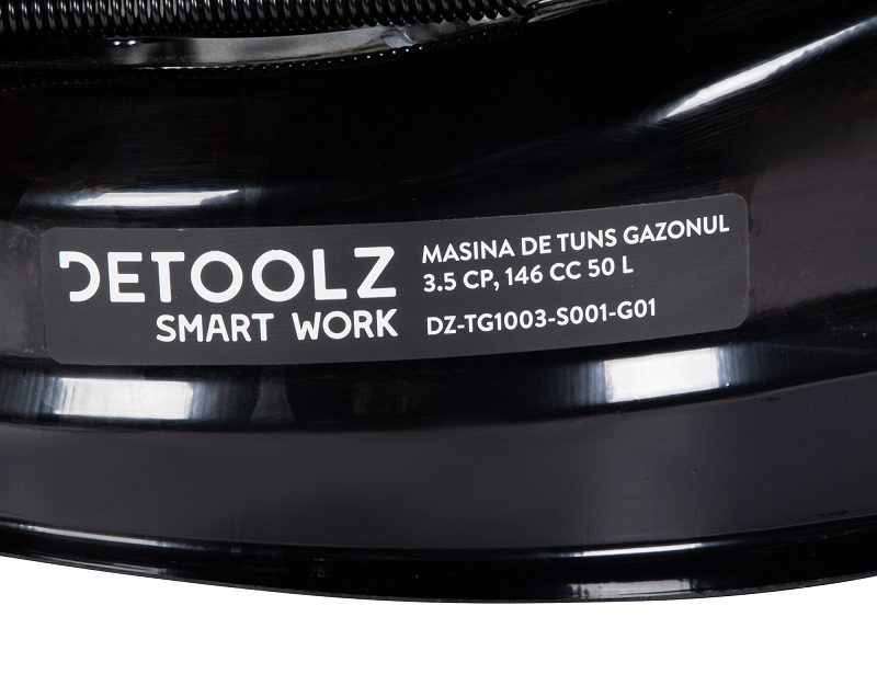 Masina de tuns gazon DETOOLZ DZ-TG1003-S001-G01, motor benzina 4T, 146 CC, 3.5 CP, latime taiere 46 cm, 7 nivele, 25-70 mm, cos colector 50 litri