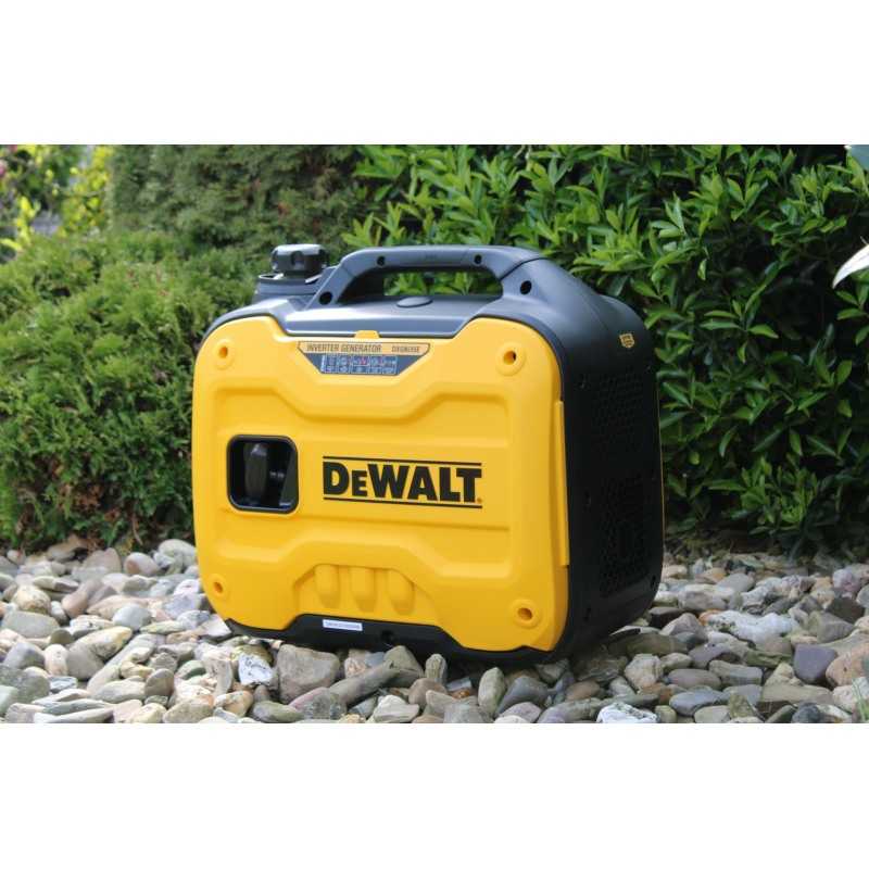 Generator tip invertor pentru curent electric, monofazic, DeWALT DXGNI35E, motor benzina 4T, 163 CC, putere max 3400 W, functie Eco