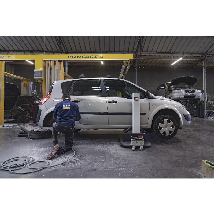 Elevator pneumatic mobil monocoloana GYS SPOT LIFT EASY 064843, capacitate 2.5 tone, inaltime maxima ridicare 70 cm