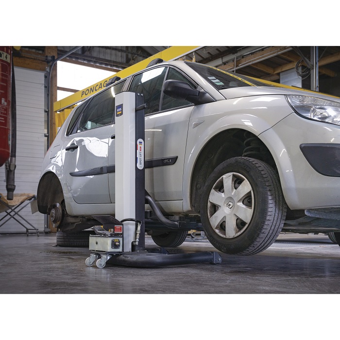 Elevator pneumatic mobil monocoloana GYS SPOT LIFT EASY 064843, capacitate 2.5 tone, inaltime maxima ridicare 70 cm