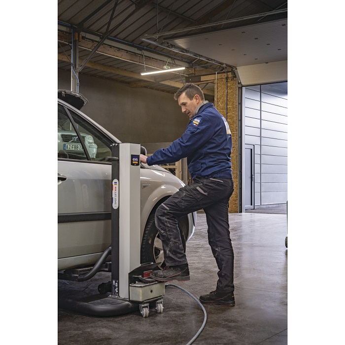 Elevator pneumatic mobil monocoloana GYS SPOT LIFT EASY 064843, capacitate 2.5 tone, inaltime maxima ridicare 70 cm