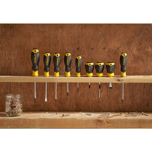Surubelnita dreapta STANLEY Cushion Grip 1-61-490, tija 8 x 150 mm