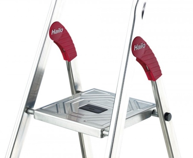 Scara pliabila HAILO StandardLine 8160307, 3 trepte, greutate maxima 150 kg, aluminiu, picioare antiderapante, tava multifunctionala, pentru uz casnic