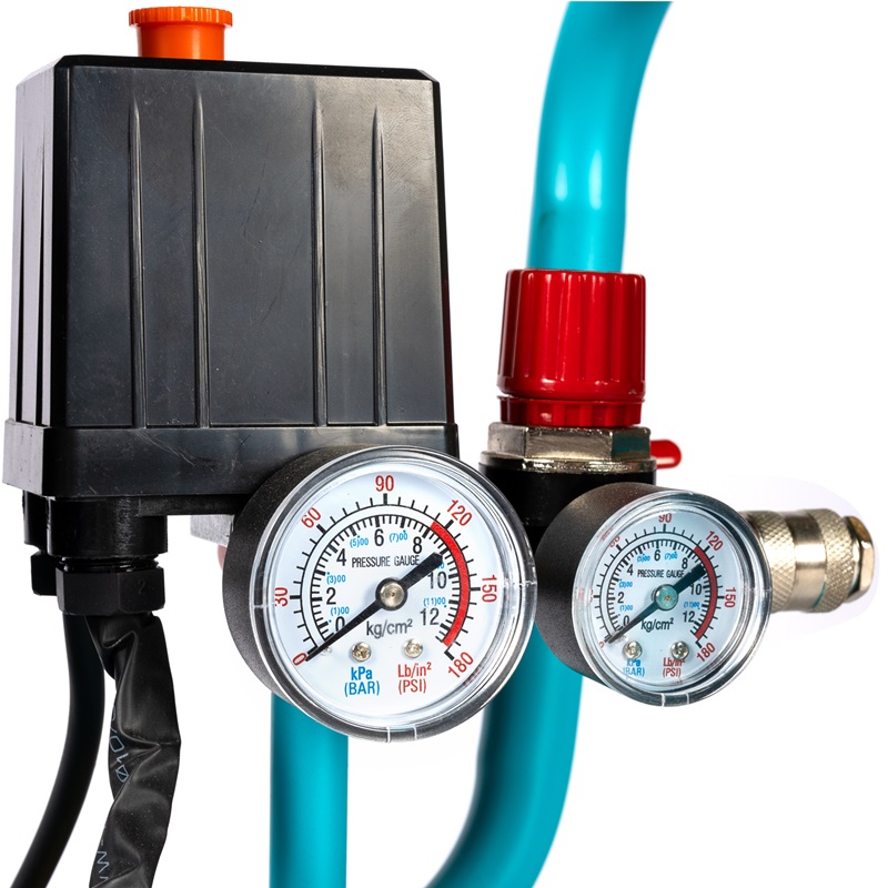 Compresor de aer DETOOLZ DZ-C335, capacitate rezervor 50 litri, fara ulei, 1680 W, debit 214 l/min, 8 bar, 2 prize de aer