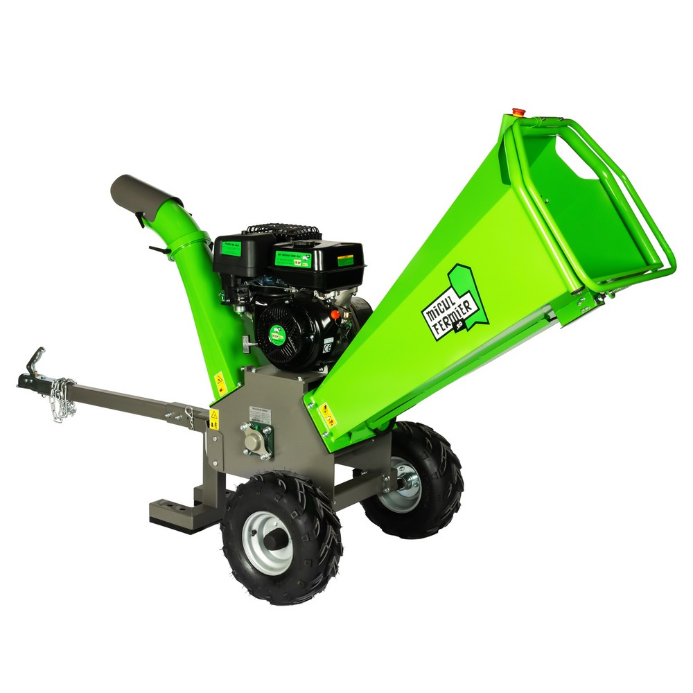 Tocator de crengi Micul Fermier MF-MO1009-S001-G01, motor benzina 15 CP, cu carlig de remorcare, 120 mm diametru maxim de taiere, pentru rumegus