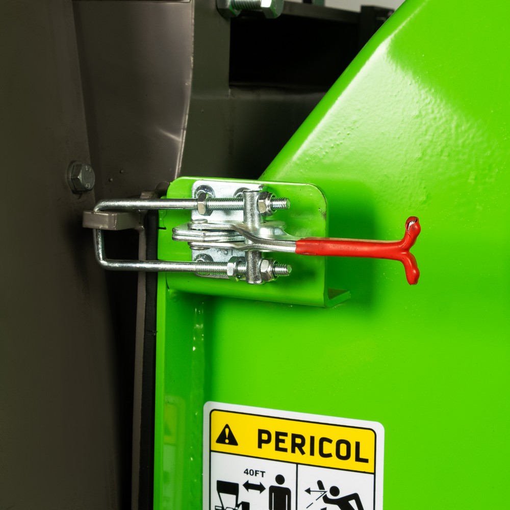 Tocator de crengi Micul Fermier MF-MO1010-S001-G01, motor benzina 15 CP, cu carlig de remorcare, 150 mm diametru maxim de taiere, pentru rumegus