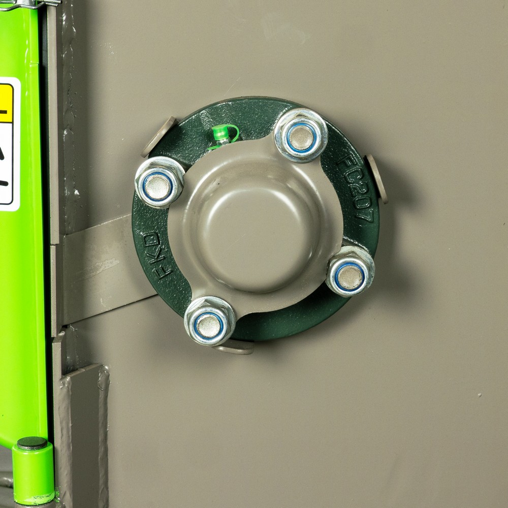 Tocator de crengi Micul Fermier MF-MO1010-S001-G01, motor benzina 15 CP, cu carlig de remorcare, 150 mm diametru maxim de taiere, pentru rumegus