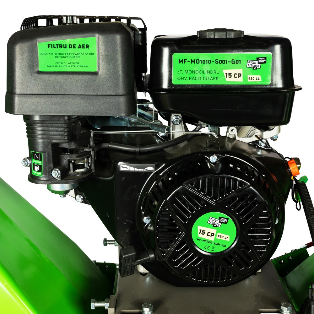 Tocator de crengi Micul Fermier MF-MO1010-S001-G01, motor benzina 15 CP, cu carlig de remorcare, 150 mm diametru maxim de taiere, pentru rumegus