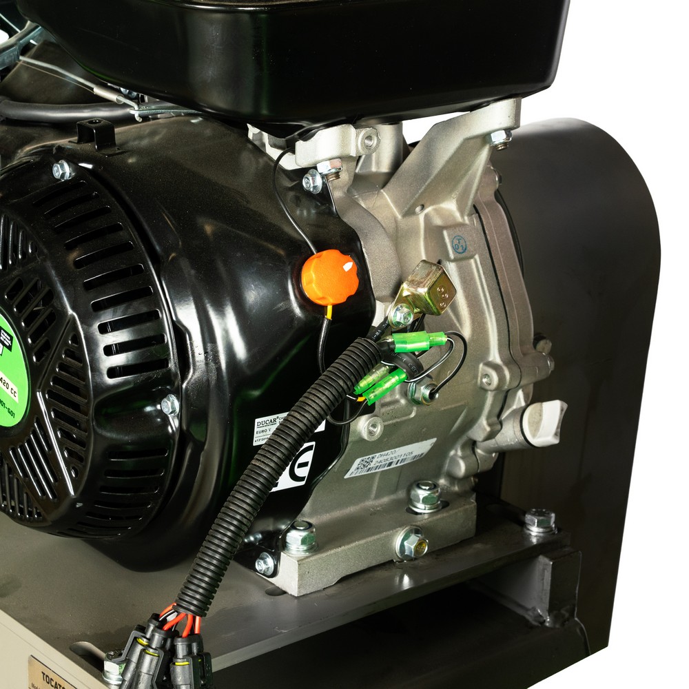 Tocator de crengi Micul Fermier MF-MO1010-S001-G01, motor benzina 15 CP, cu carlig de remorcare, 150 mm diametru maxim de taiere, pentru rumegus