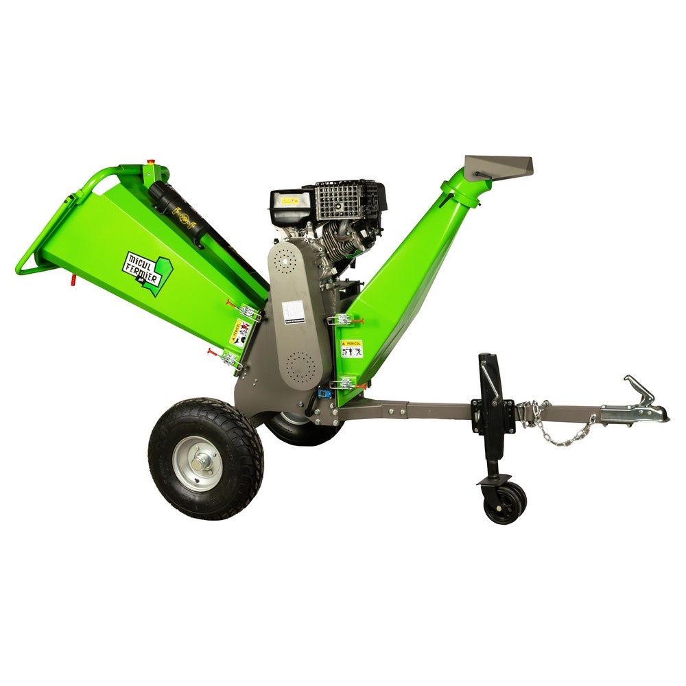 Tocator de crengi Micul Fermier MF-MO1010-S001-G01, motor benzina 15 CP, cu carlig de remorcare, 150 mm diametru maxim de taiere, pentru rumegus