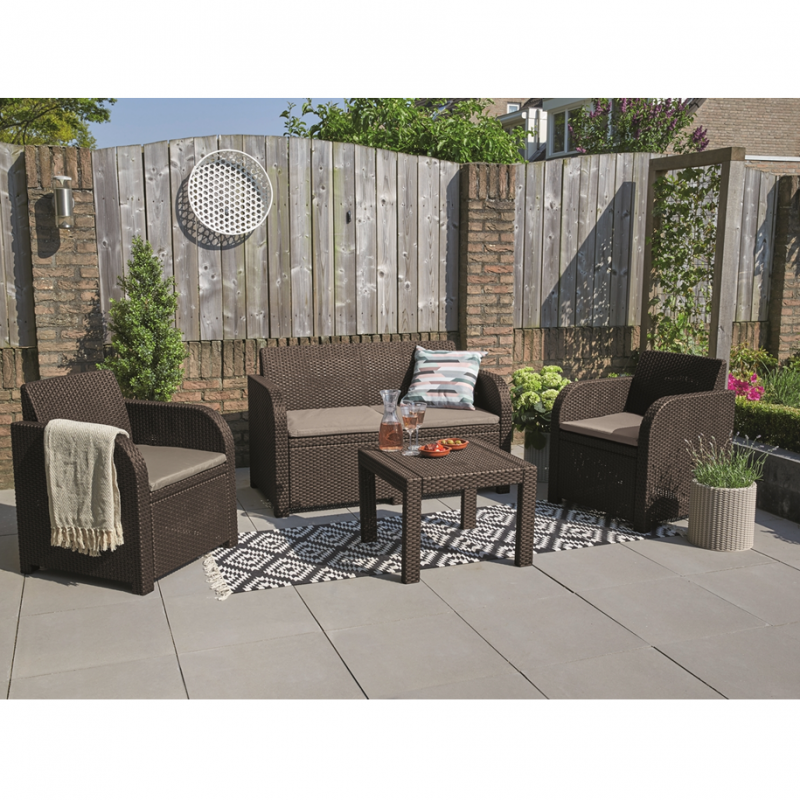 Set mobilier de gradina Keter Georgia 258815, polipropilena, imitatie ratan, maro, pentru foisor sau terasa, cu masuta patrata, 4 locuri, 2 fotolii, 1 canapea