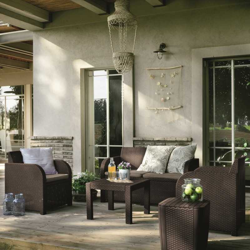 Set mobilier de gradina Keter Georgia 258815, polipropilena, imitatie ratan, maro, pentru foisor sau terasa, cu masuta patrata, 4 locuri, 2 fotolii, 1 canapea