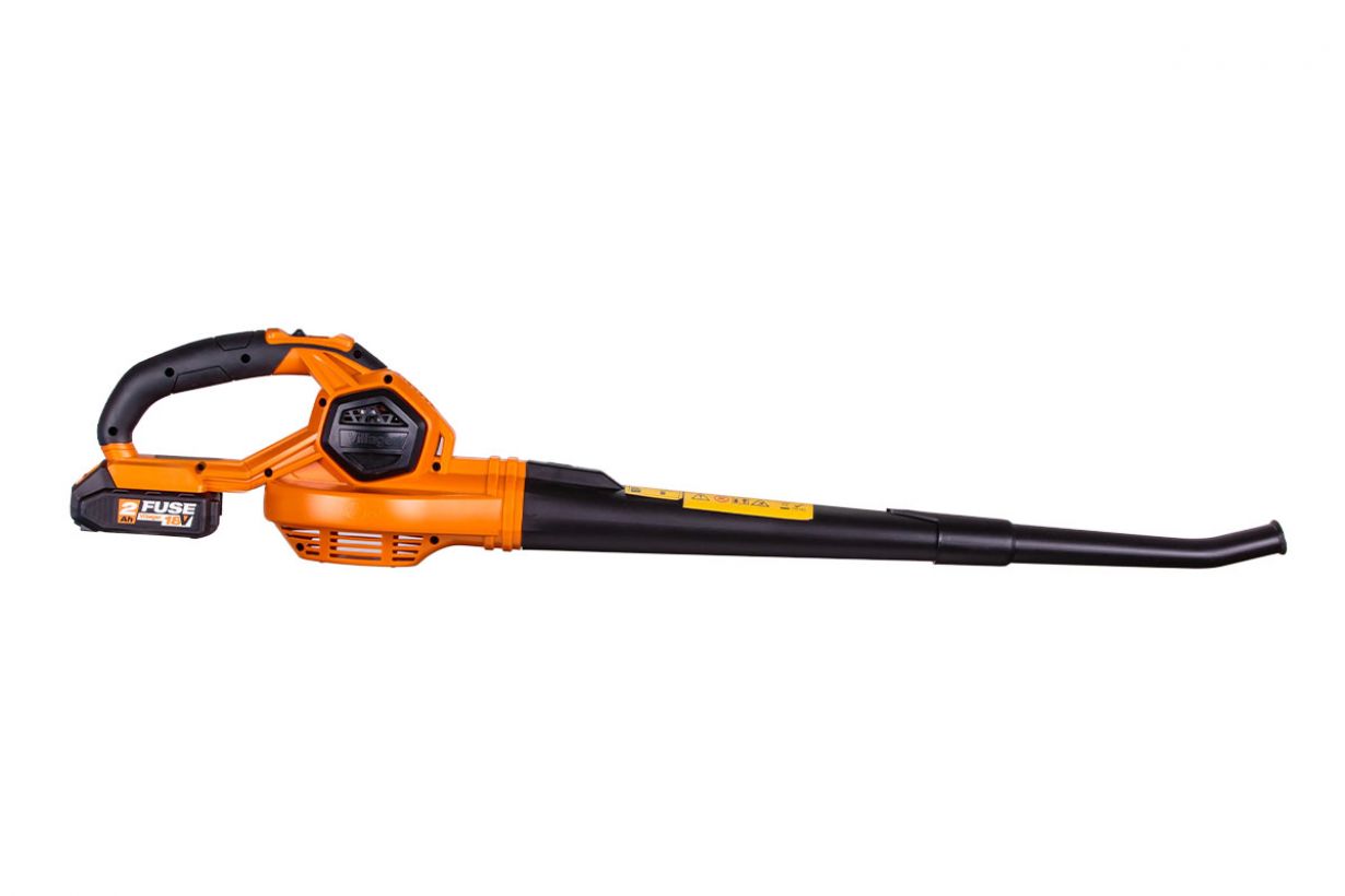Suflanta de frunze pe acumulator VILLAGER VBV 2120, 18V, 12000 rpm, 105 mc/min, 58 m/s, fara acumulator si incarcator