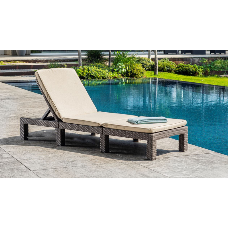 Sezlong de exterior KETER Daytona Deluxe 252225, spatar ajustabil, cu perna, cappuccino, material polipropilena