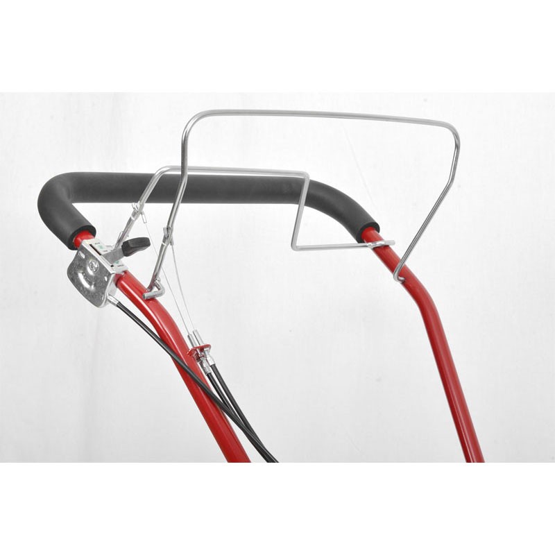 Motocoasa cu disc rotativ HECHT 5060, motor 4 timpi, capcitate cilindrica 173 CC, putere 4.9 CP, latime 60 cm