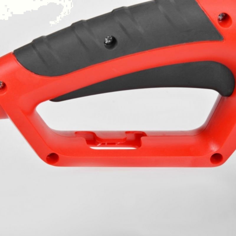 Trimmer electric pentru tuns gardul viu HECHT 611, putere motor 750 W, lungimea lamei 68 cm