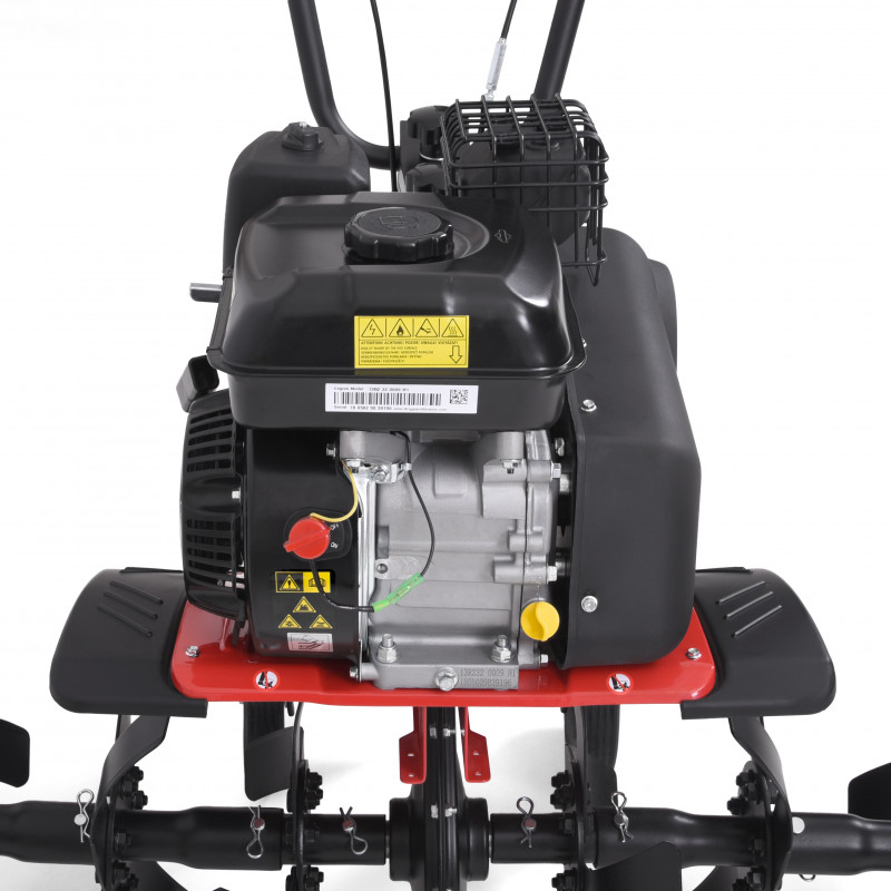 Motosapa HECHT 790 BS, motor 4 timpi, capacitate cilindrica 208 CC, 6.5 CP, latime de lucru 84 cm