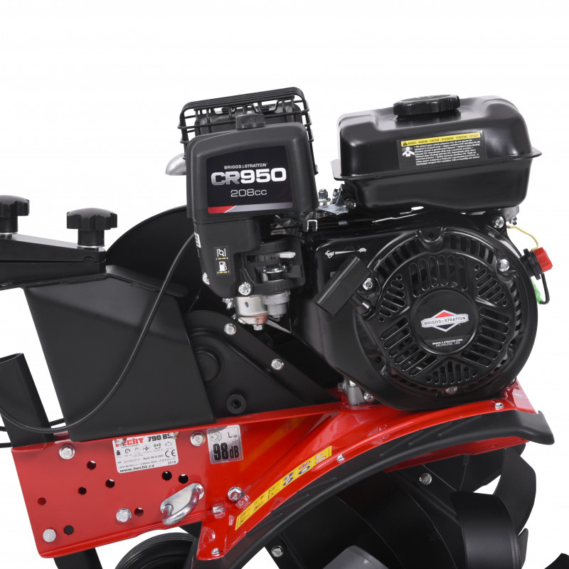 Motosapa HECHT 790 BS, motor 4 timpi, capacitate cilindrica 208 CC, 6.5 CP, latime de lucru 84 cm