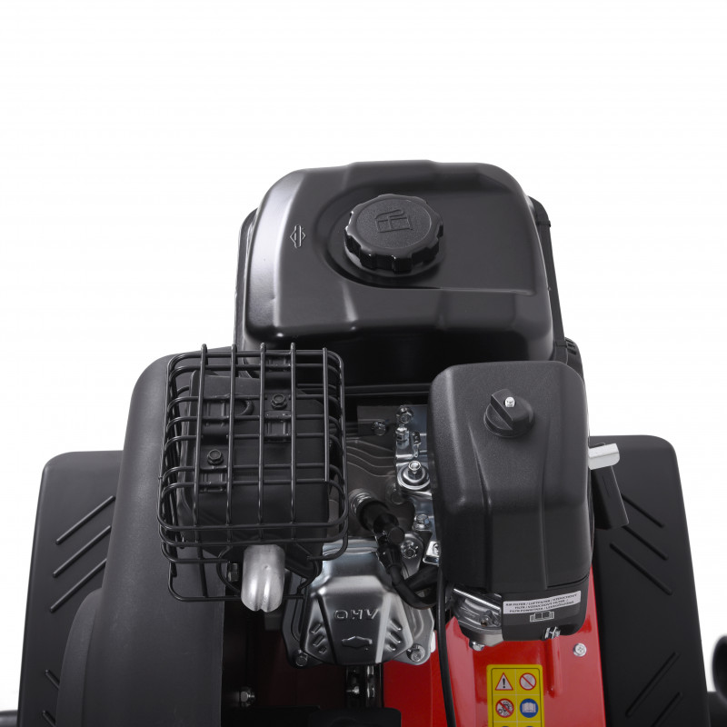 Motosapa HECHT 790 BS, motor 4 timpi, capacitate cilindrica 208 CC, 6.5 CP, latime de lucru 84 cm