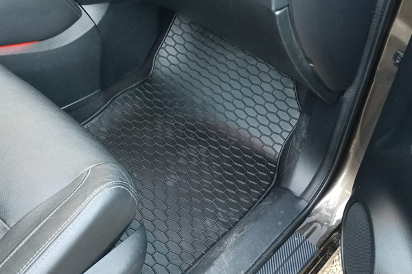 Set covorase auto din cauciuc, UMBRELLA 45203, pentru SKODA ROOMSTER (2006-)