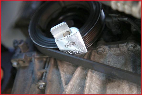 Dispozitiv de montare curea transmisie cu caneluri KS TOOLS 150.3305, otel crom-molibden