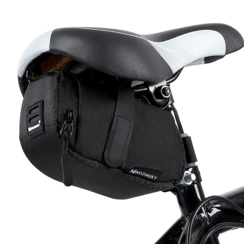 Geanta pentru bicicleta Wozinsky, impermeabila, negru, prindere sub sa, volum 0.6 litri
