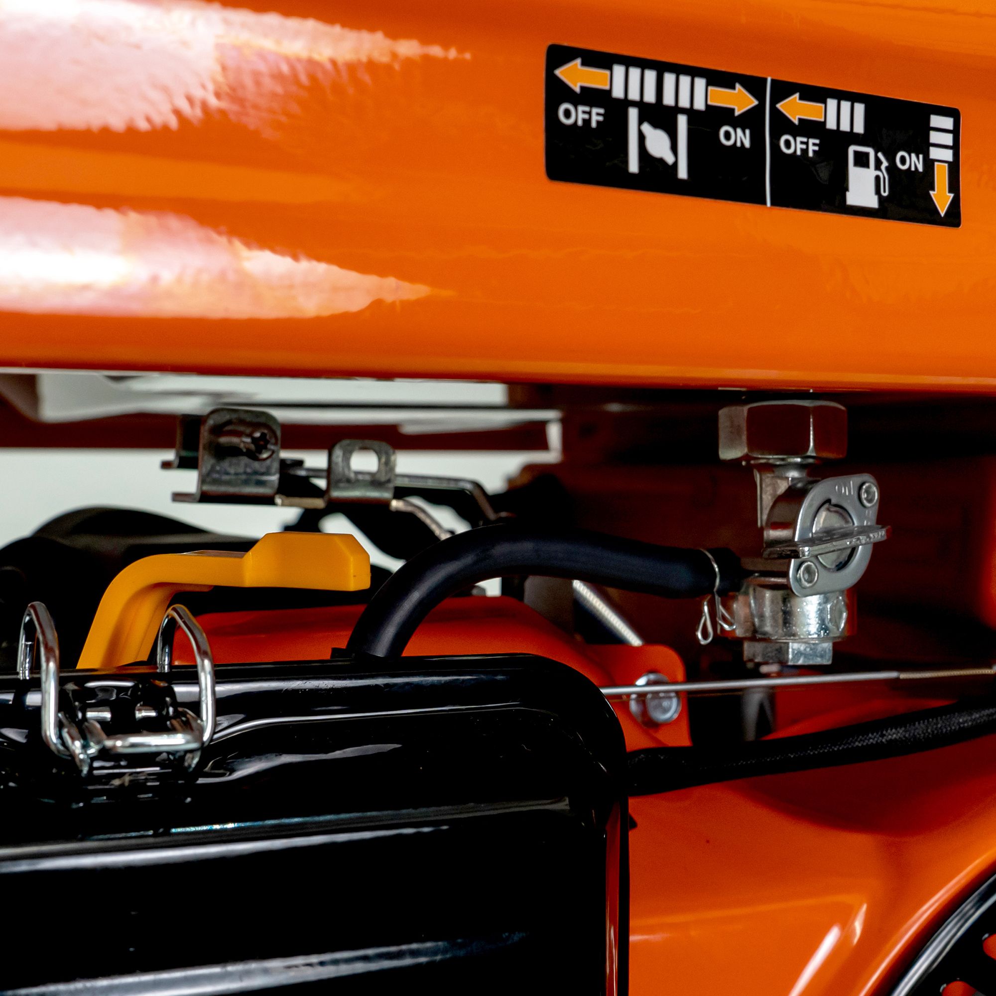 Generator de curent RURIS R-Power GE8000, motor General Engine, benzina, 459 CC, 4T, 14 CP, putere maxima 7500 W, cadru, roti deplasare