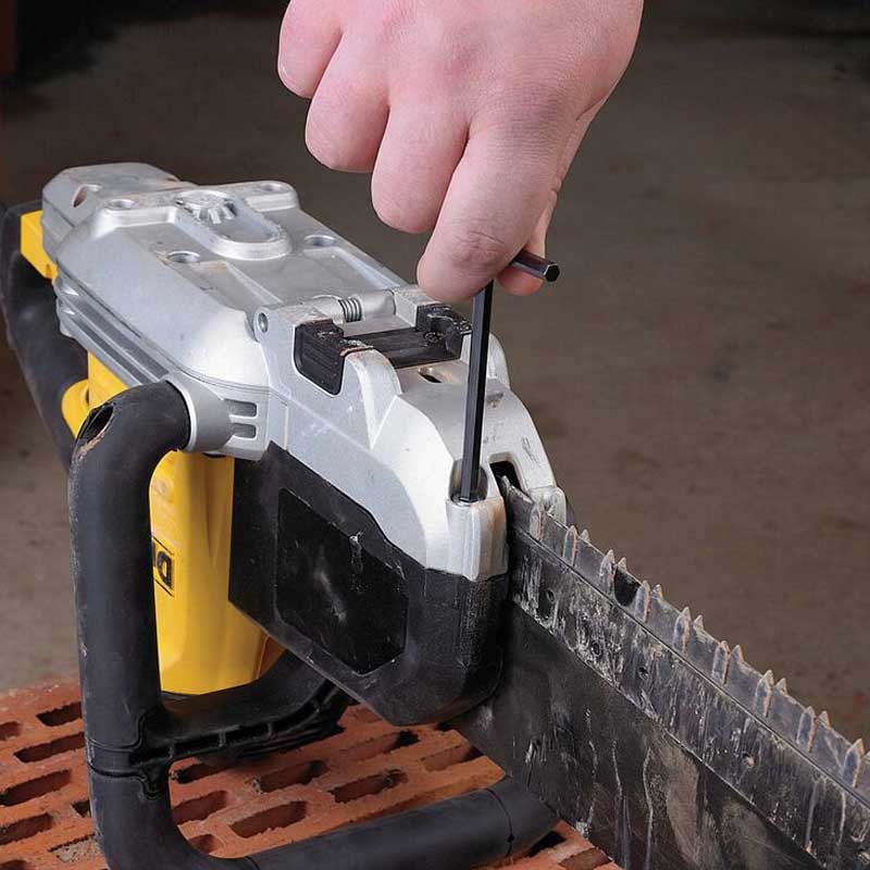 Fierastrau aligator DeWALT DWE398, lame Poroton, 1700 W, adancime maxima taiere 430 mm, lungime lama 43 cm, pentru caramida