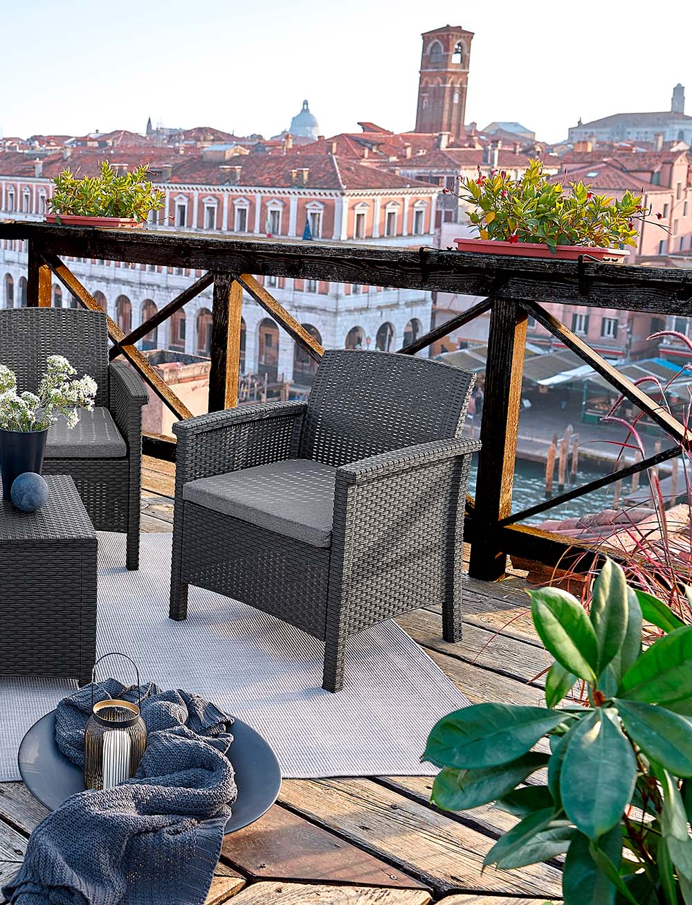 Set de mobilier pentru gradina BICA Venezia 2 Grafit, 9167.4, canapea 2 locuri, 2 fotolii, 4 perne, masa cu spatiu depozitare, polipropilena, imitatie ratan