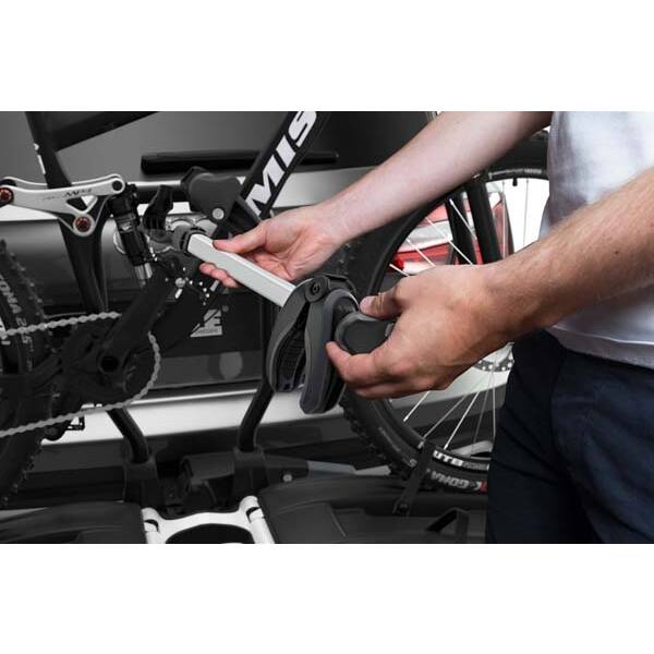 Suport auto pentru 2 biciclete THULE Easyfold XT 933100, prindere pe carlig, antifurt bicicleta si antifurt suport, alimentare cablu cu mufa 13 pin