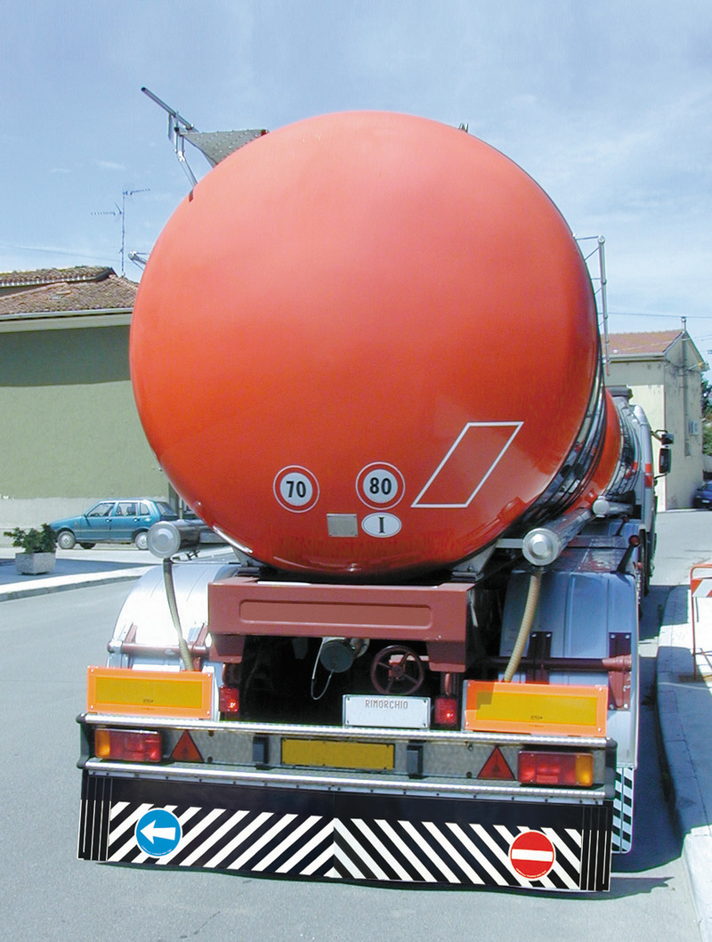 Set 2 aparatori noroi pentru camioane LAMPA Relief Lorry LAM14400, din cauciuc, dimensiune 240 x 37 cm