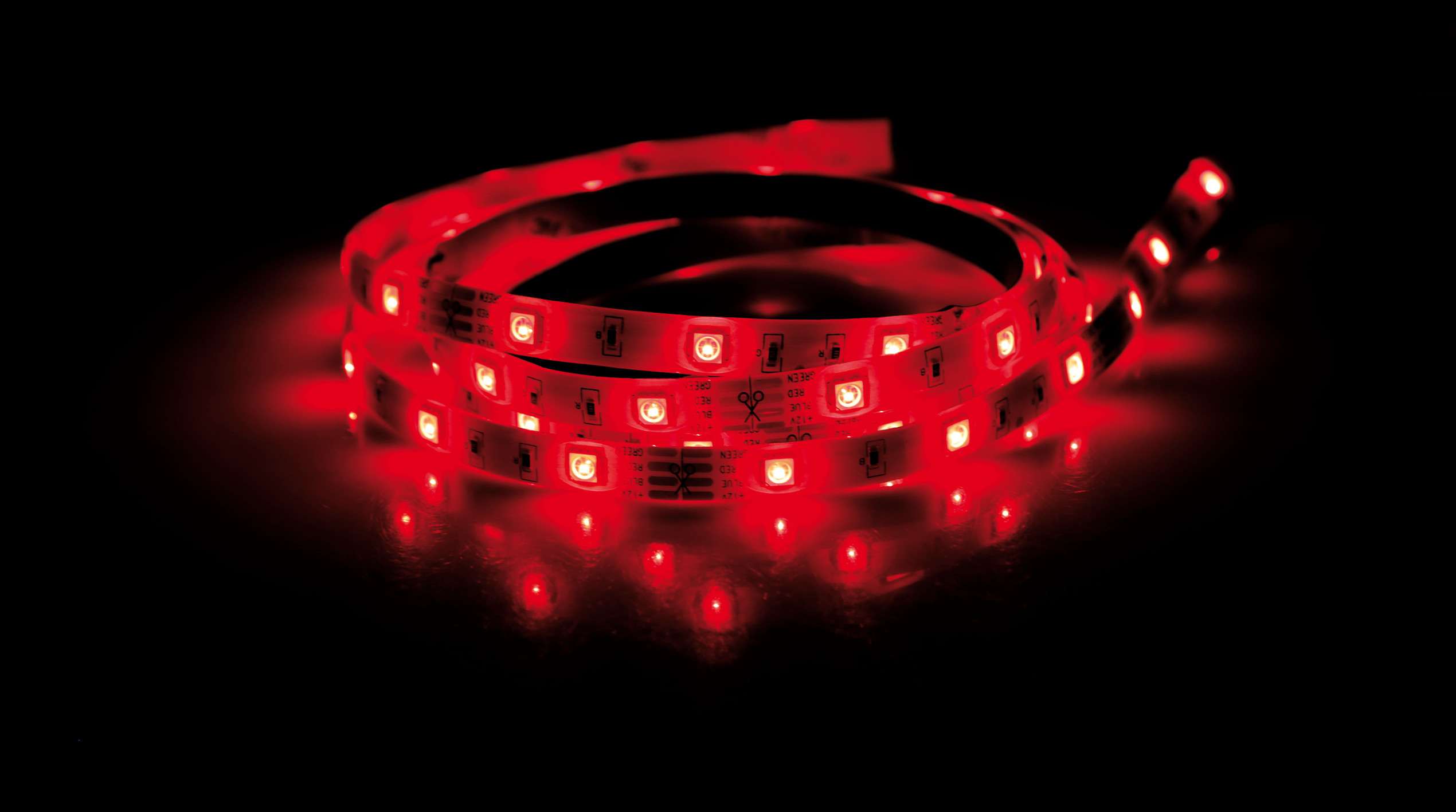 Banda LED RGB LAMPA LAM73627, cu telecomanda, alimentare 12/24V, lungime 200 cm