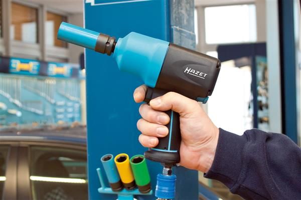 Cheie pneumatica HAZET HZ9012EL-SPC, antrenor patrat 1/2 inch, presiune de actionare 6.3 bar, turatie pana la 8000 rpm, cuplu maxim 1054 Nm