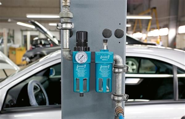 Grup preparator pentru instalatiile de aer comprimat HAZET HZ9070-2, presiune maxima de lucru 12 bar, cu manometru