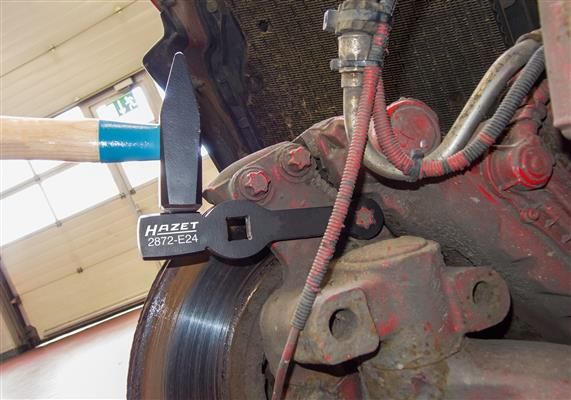 Cheie inelara de impact HAZET 2872-E18, lungime 215 mm, deschidere cheie E18, otel crom vanadiu
