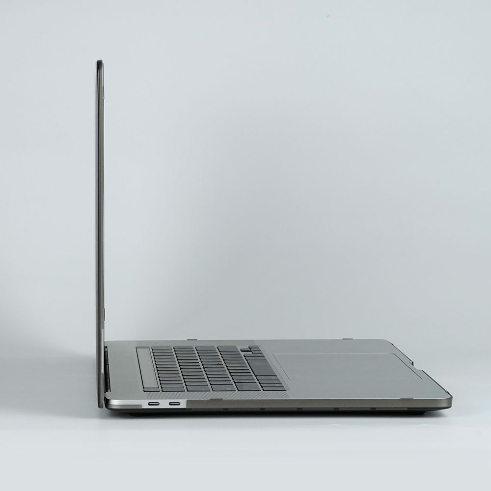 Carcasa MacBook Pro 16 inch NEXT ONE AB1-MBP16-SFG-SMK, Hard Shell Smoke Black, policarbonat, design ultra subtire 1.1 mm grosime, negru
