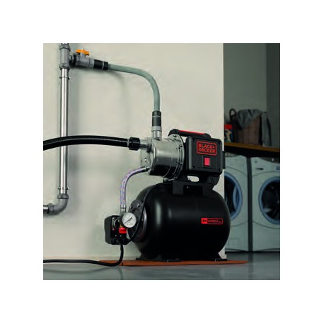 Hidrofor BLACK & DECKER BXGP600PBE, 600 W, 3100 l/h, rezervor 19 llitri, inaltime refulare 45 m, adancime absorbtie 8 m